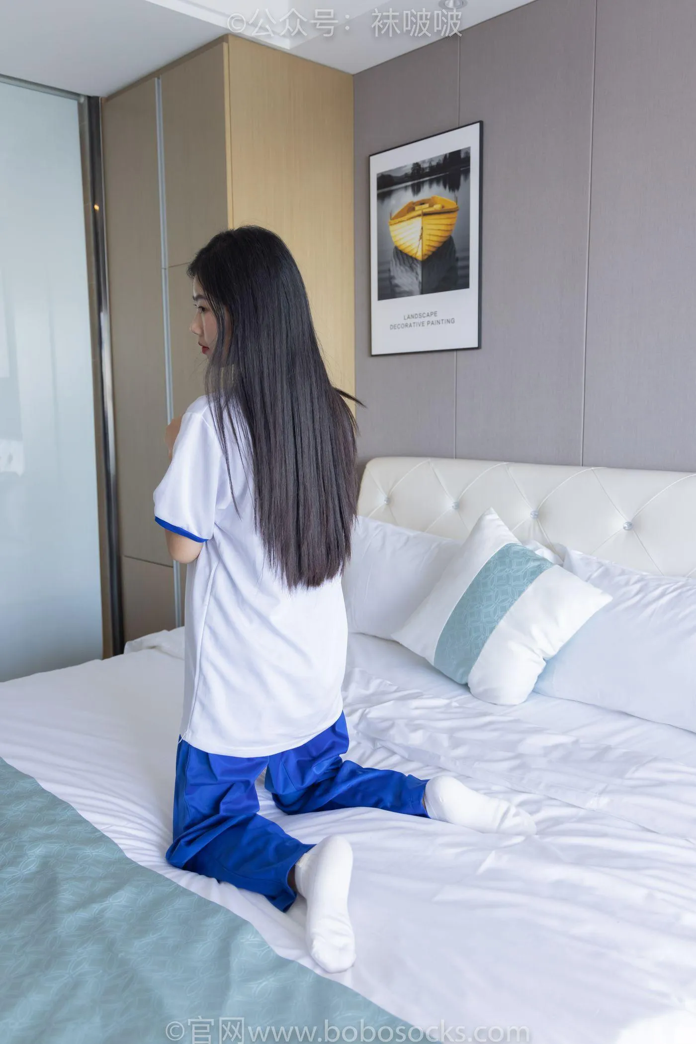 [BoBoSocks袜啵啵]NO.039 小奶熊-校服、vans帆布鞋、短白棉袜、裸足 [154P]插图1